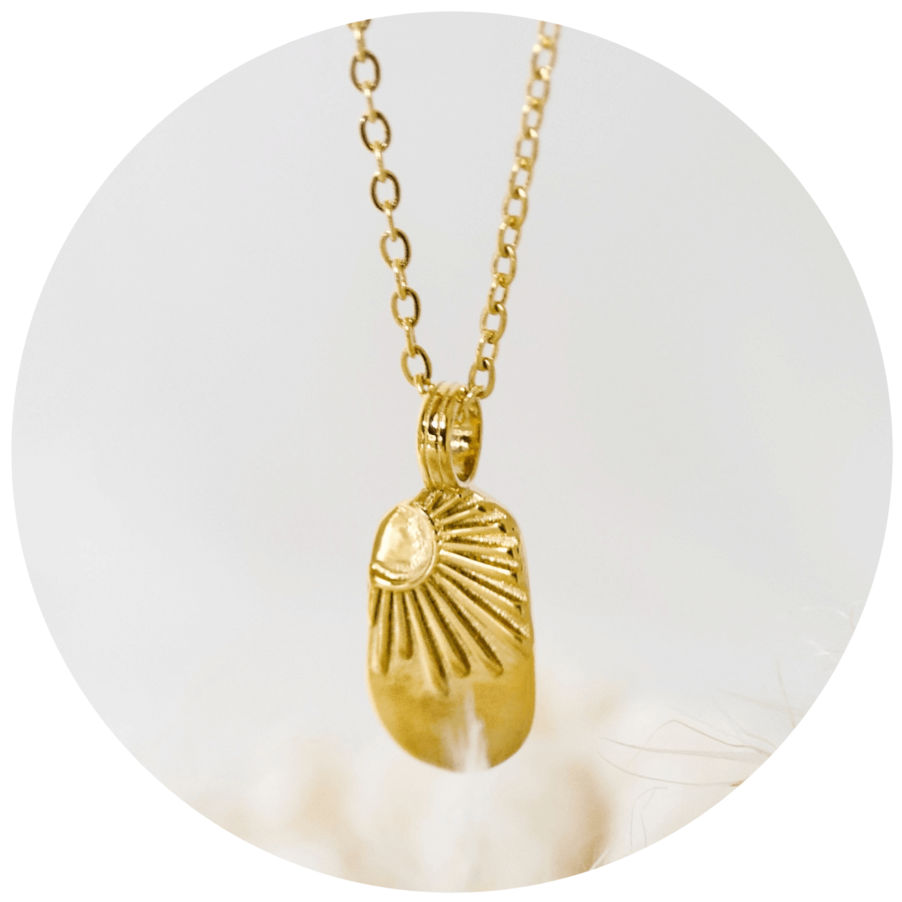 CELESTIAL BEAM PENDANT NECKLACE, GOLD