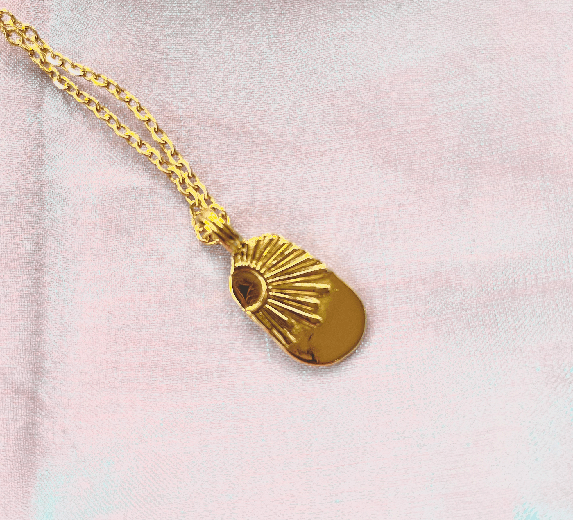 CELESTIAL BEAM PENDANT NECKLACE, GOLD